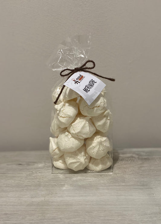 Meringhe artigianali leggere e friabili, dolci perfetti per ogni occasione. Ottime da gustare da sole o per decorare torte e dessert.